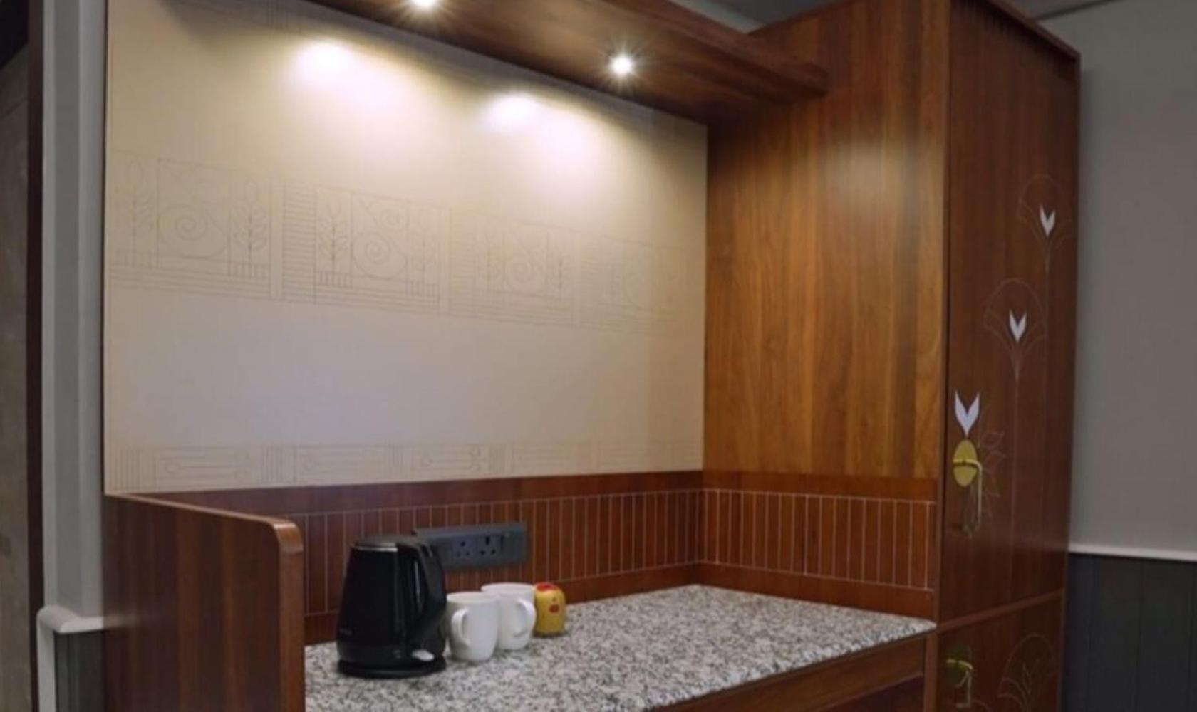 Hotel Venture Grand Mumbai Exterior photo